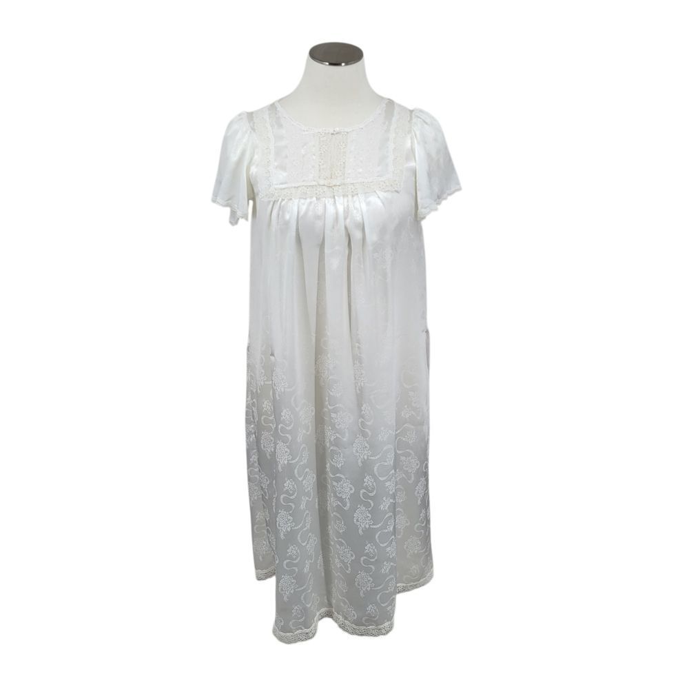 Dior Vintage White Floral Jacquard Satin and Lace Plus Size Nightgown